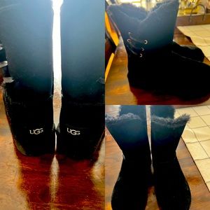 Black Ugg boots